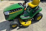 Clean John Deere D100 Riding Mower