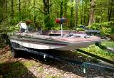 1985 Venture Bass Boat