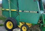 John Deere Hay Roller