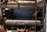 bunk bed or 2 twin beds