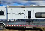 3 horse trailer living quarter Sundowner