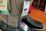 Brand New Men' s Size 7 Ariat Cowboy Boot