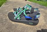 womens size 7 chacos