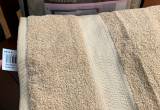 5 Huge Towels; Q Comforter New