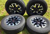 22 Nissan Frontier Pro4x OEM wheel &Tire