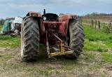 international 784 tractor with loader